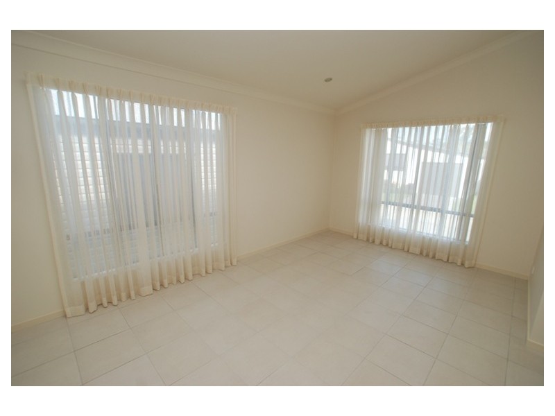 98 Service Road East, Burpengary QLD 4505