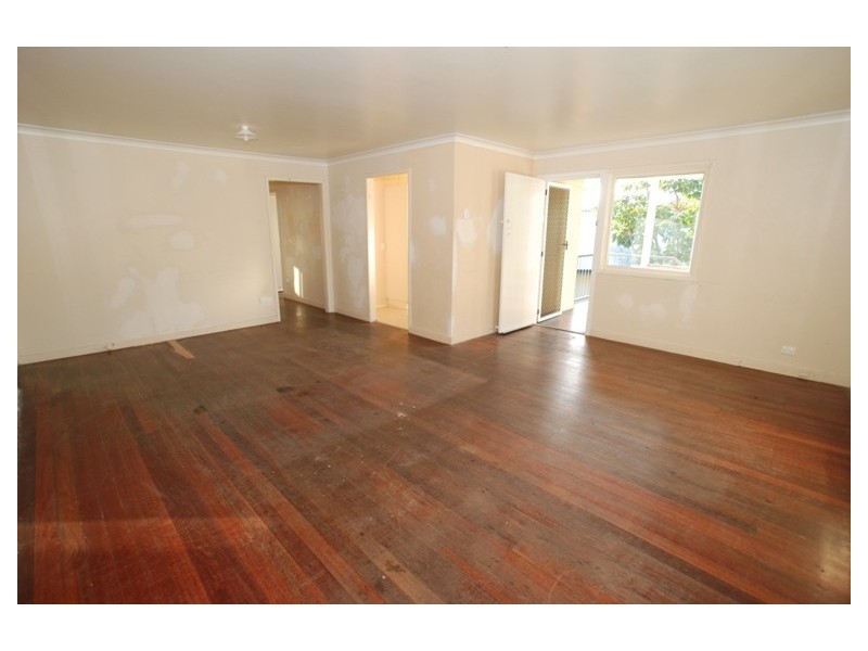 3 Dorkay Street, Stafford Heights QLD 4053