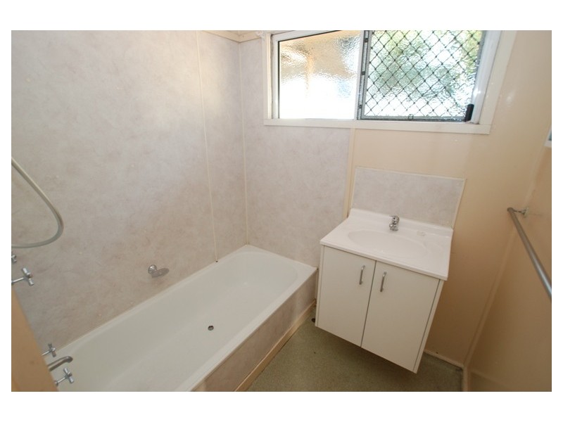 3 Dorkay Street, Stafford Heights QLD 4053