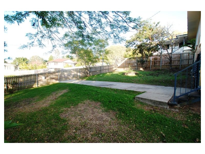 3 Dorkay Street, Stafford Heights QLD 4053