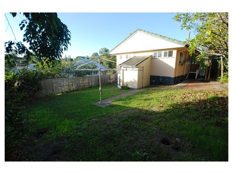 3 Dorkay Street, Stafford Heights QLD 4053