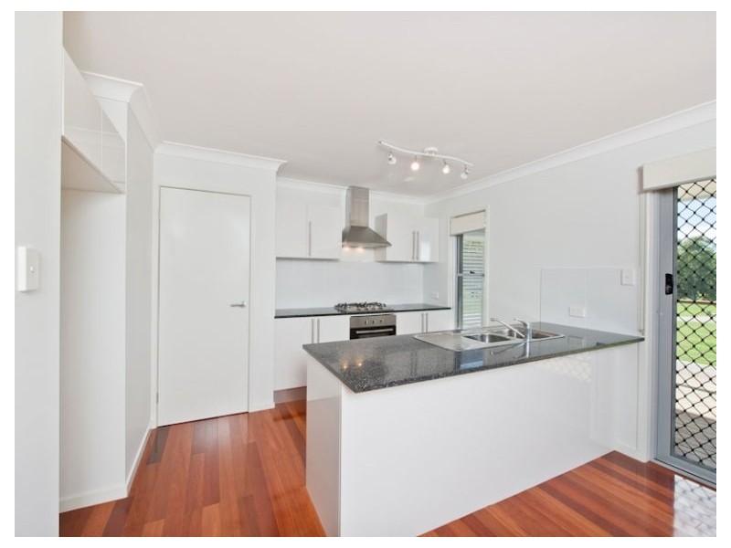 302 College Road, Karana Downs QLD 4306