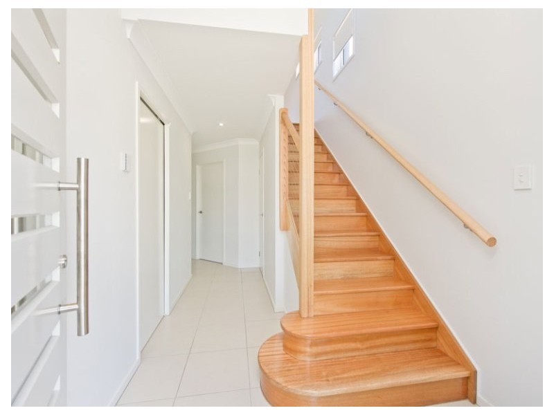 302 College Road, Karana Downs QLD 4306
