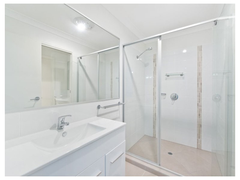 302 College Road, Karana Downs QLD 4306