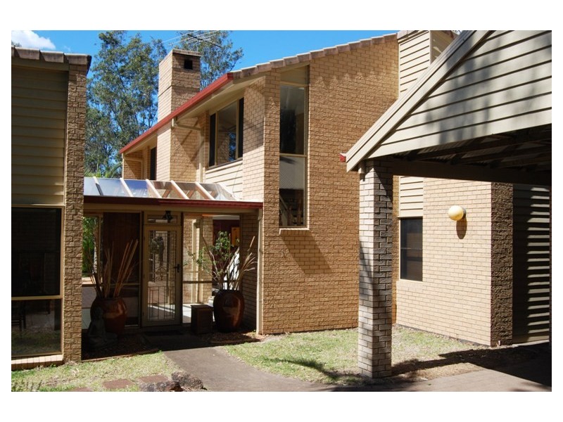 8 Thomas Court, Cashmere QLD 4500