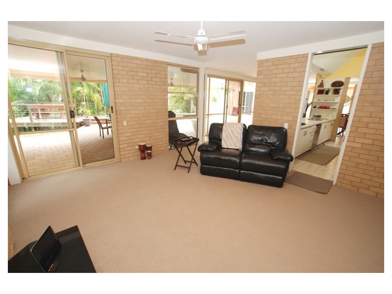8 Thomas Court, Cashmere QLD 4500