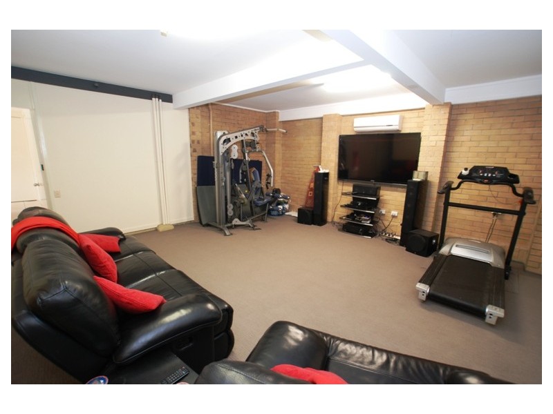 8 Thomas Court, Cashmere QLD 4500