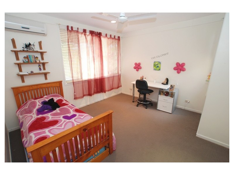 8 Thomas Court, Cashmere QLD 4500