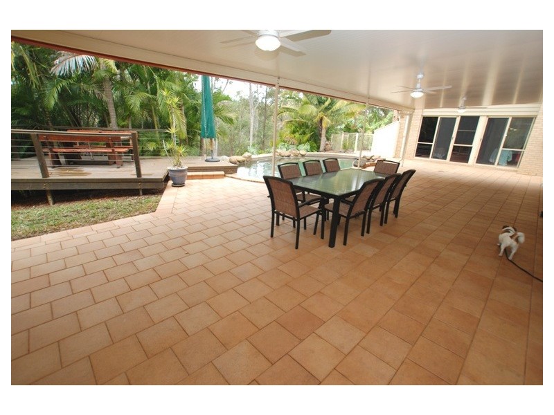 8 Thomas Court, Cashmere QLD 4500