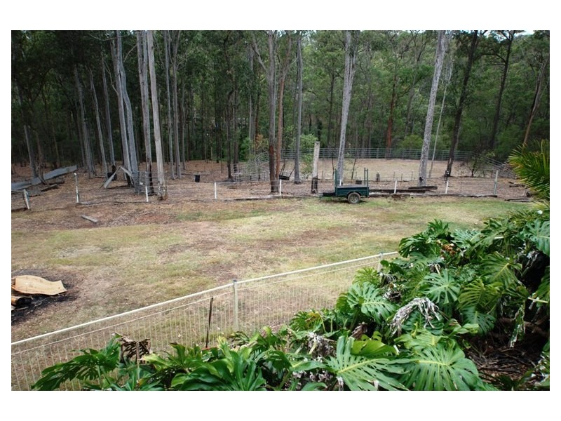 8 Thomas Court, Cashmere QLD 4500