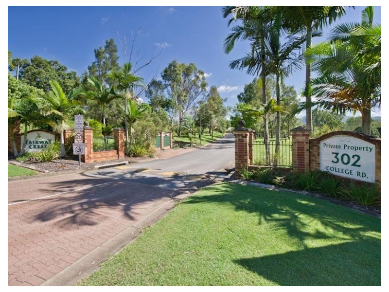 302 College Road, Karana Downs QLD 4306