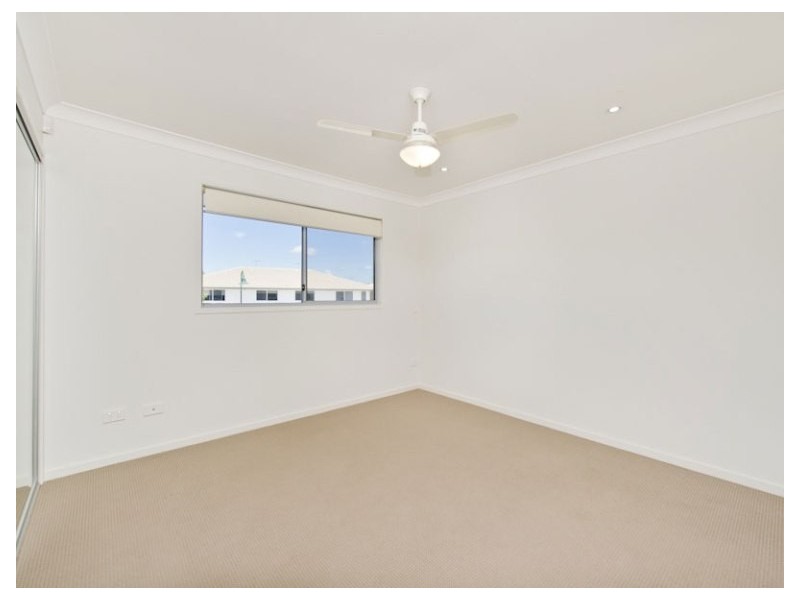 302 College Road, Karana Downs QLD 4306