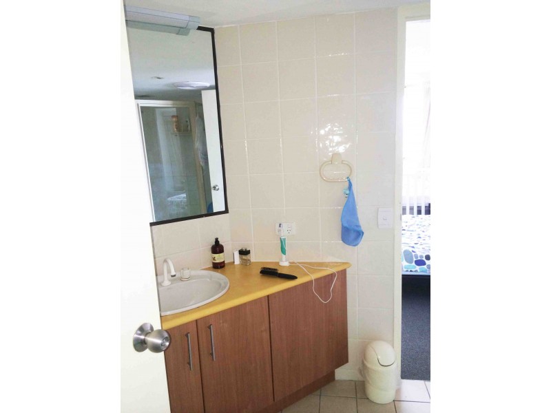 13C / 10 Marine Parade, Southport QLD 4215