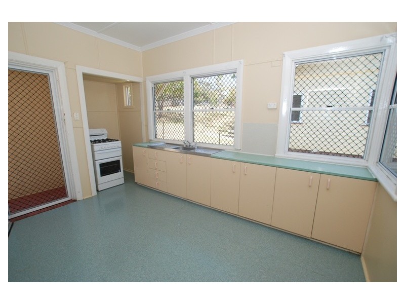 110 Mawson Street, Stafford Heights QLD 4053