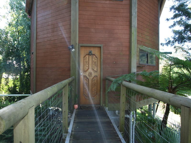 25 NORTH RD, Lower Beechmont QLD 4211