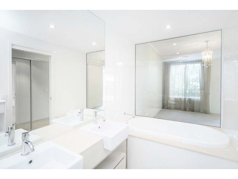 1785 RIALTO QUAY DRIVE, Hope Island QLD 4212