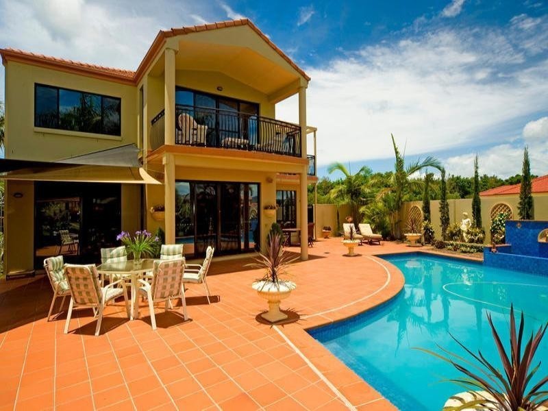 2107 CARLTON CLOSE, Hope Island QLD 4212