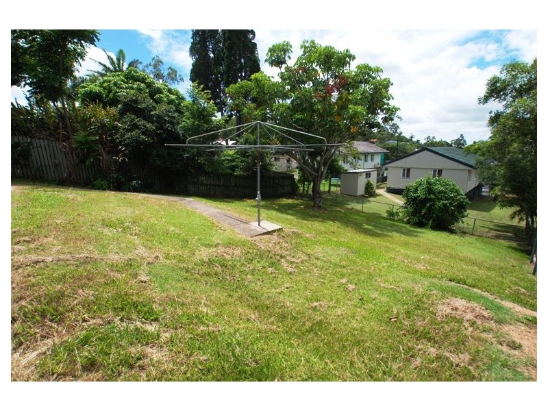 19 Maryland Street, Stafford Heights QLD 4053