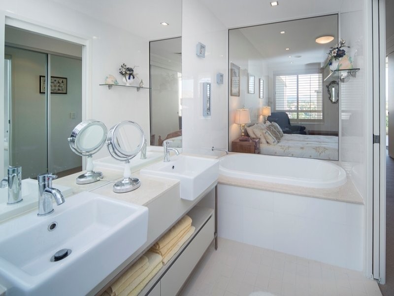 1750/1 RIALTO QUAY DRIVE, Hope Island QLD 4212