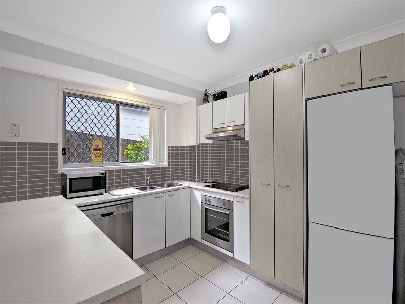 2/6-8 Petrie Street, Petrie QLD 4502