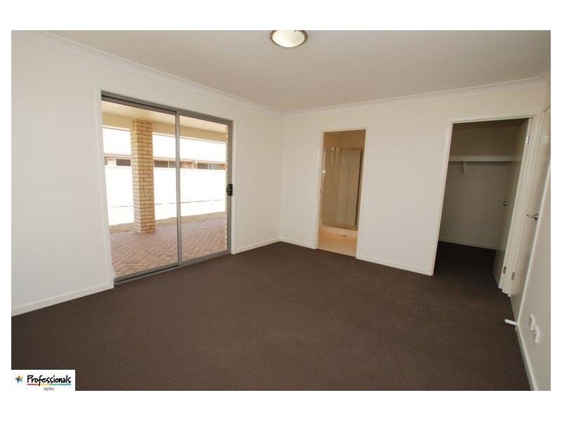 6 Auclair Street, Caboolture QLD 4510