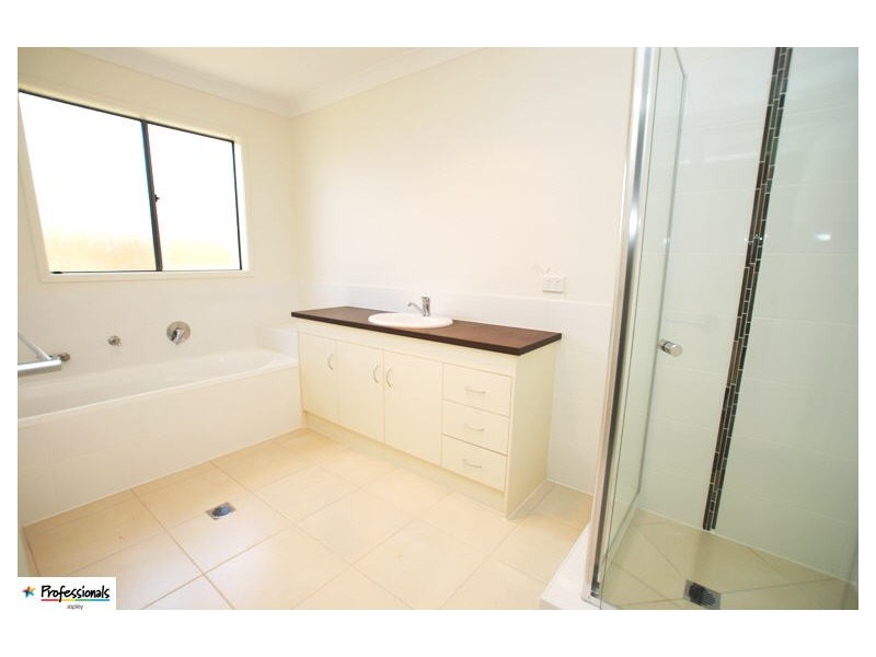 6 Auclair Street, Caboolture QLD 4510