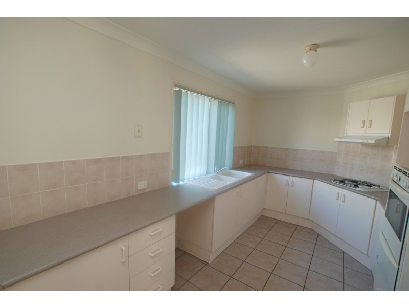 17 Petunia Close, Fitzgibbon QLD 4018