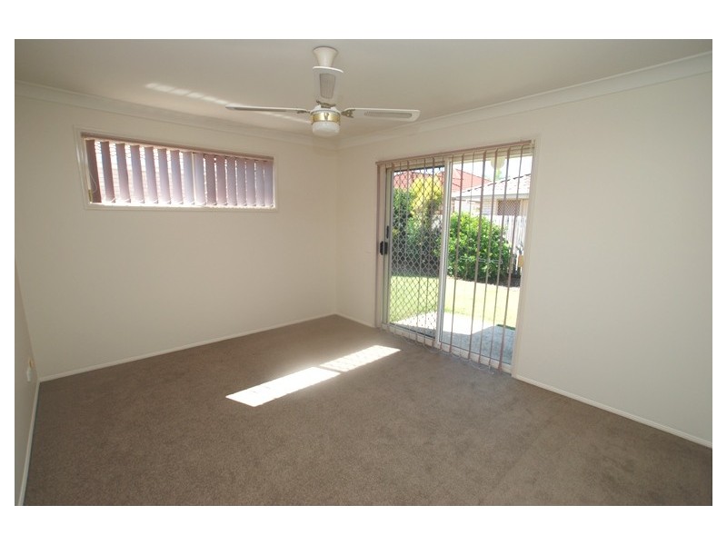 17 Petunia Close, Fitzgibbon QLD 4018