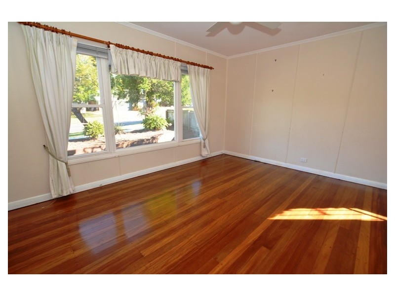 16 Strathdale Street, Aspley QLD 4034