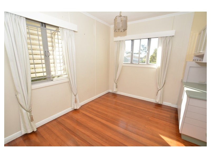 16 Strathdale Street, Aspley QLD 4034