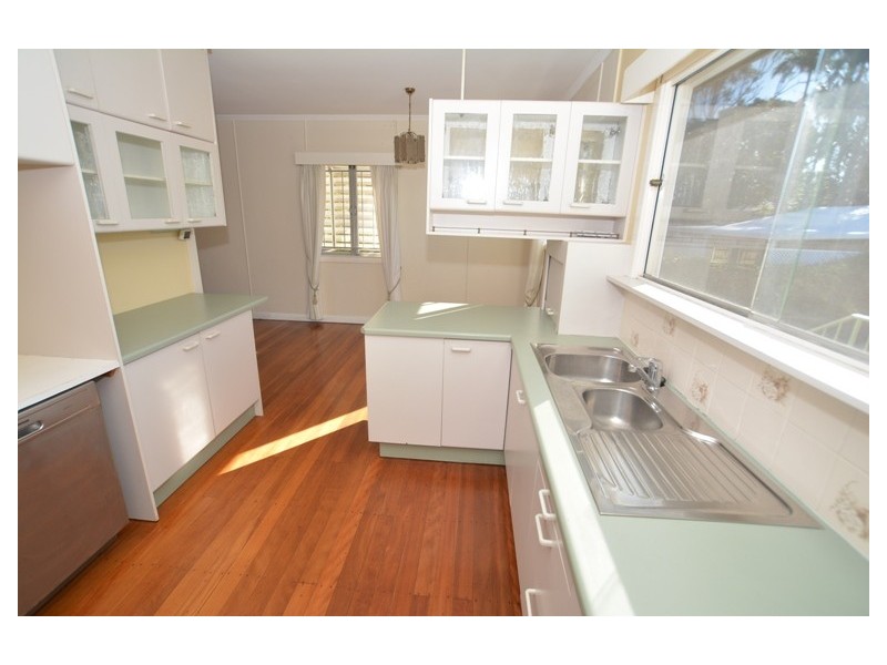 16 Strathdale Street, Aspley QLD 4034