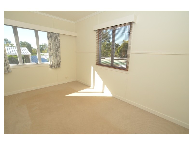 16 Strathdale Street, Aspley QLD 4034