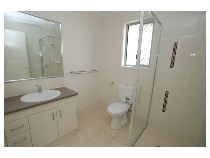 1/8 Endeavour Close, Fitzgibbon QLD 4018