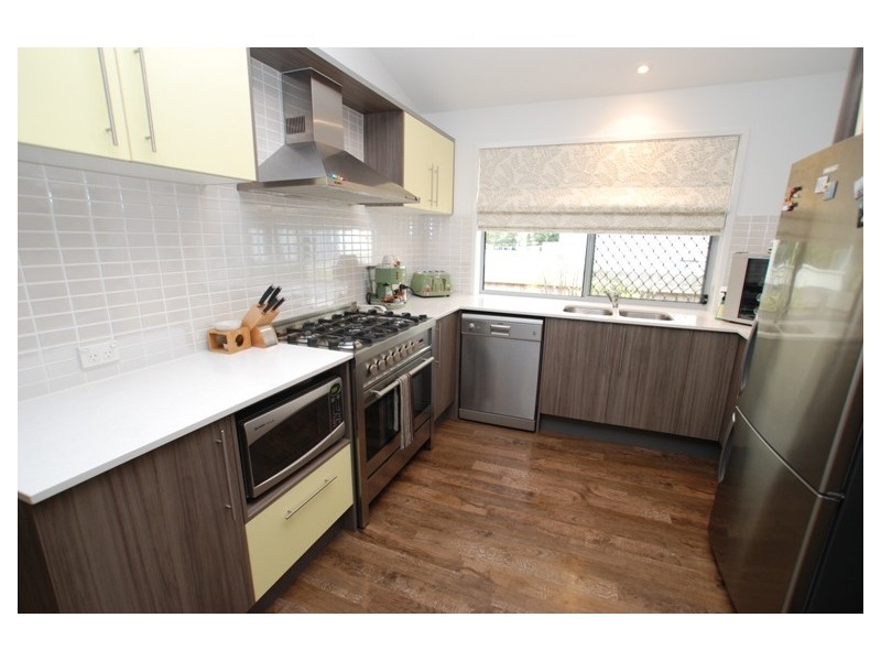 8 Centre Street, Aspley QLD 4034