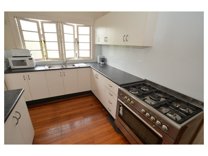 100 Hamilton Road, Wavell Heights QLD 4012