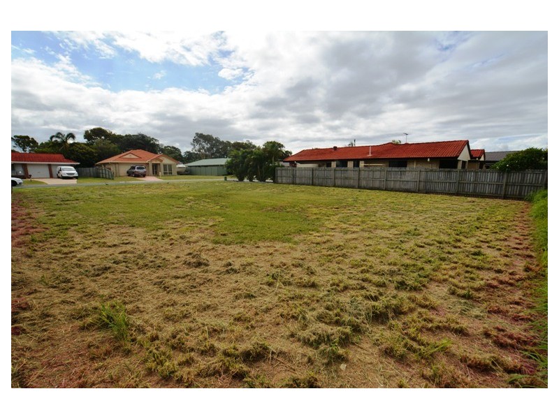 31 Columbia Drive, Beachmere QLD 4510