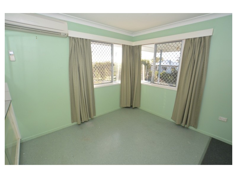 38 Hilltop Avenue, Chermside QLD 4032