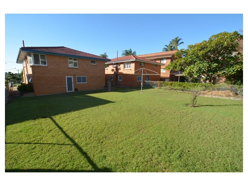 38 Hilltop Avenue, Chermside QLD 4032