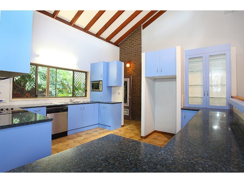 4 EWAN ST, Nerang QLD 4211