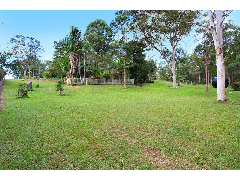 4 EWAN ST, Nerang QLD 4211