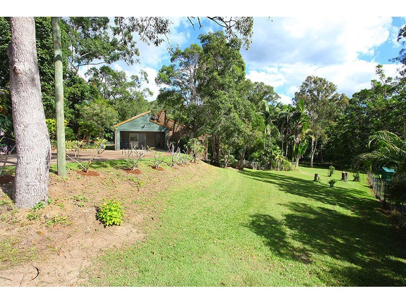 4 EWAN ST, Nerang QLD 4211