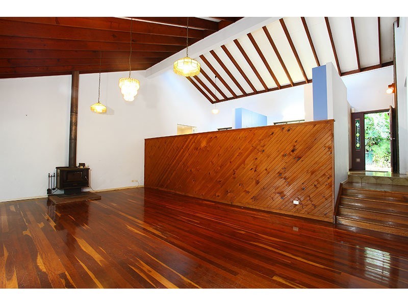 4 EWAN ST, Nerang QLD 4211