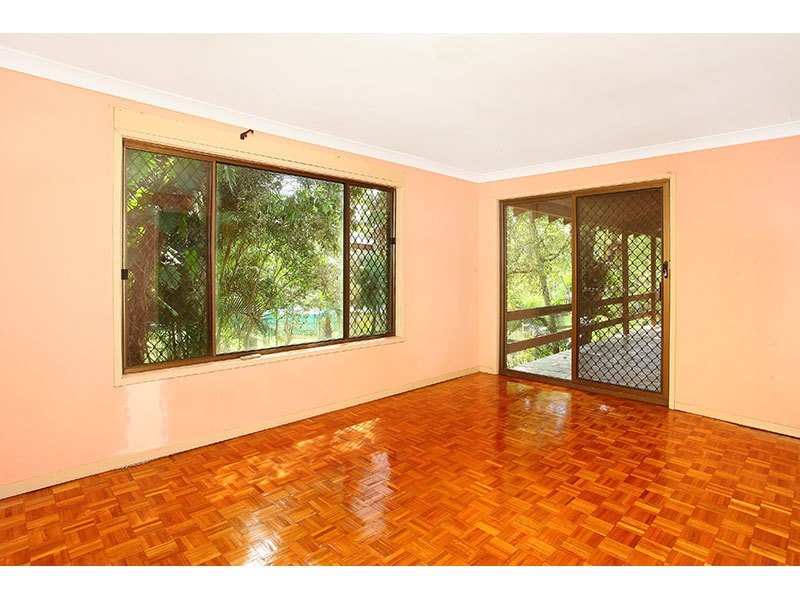 4 EWAN ST, Nerang QLD 4211