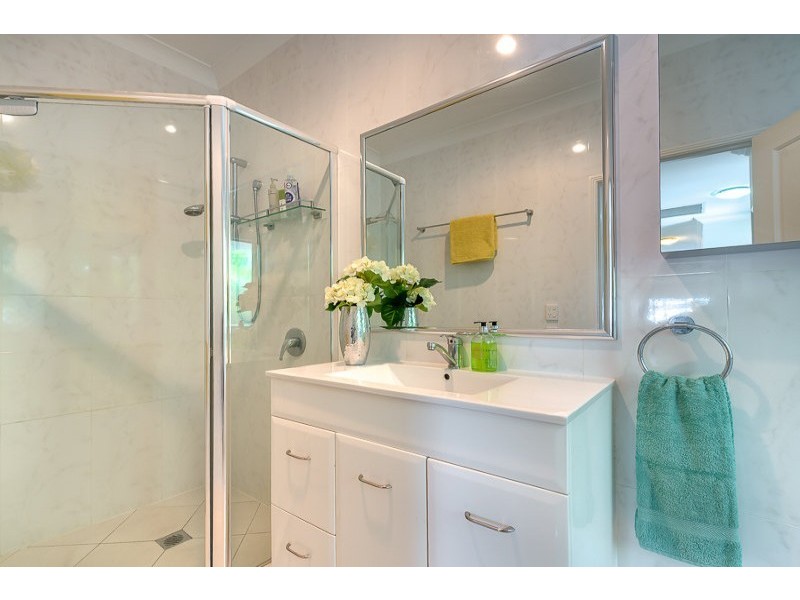 1 JIMMIESON AVENUE, Labrador QLD 4215