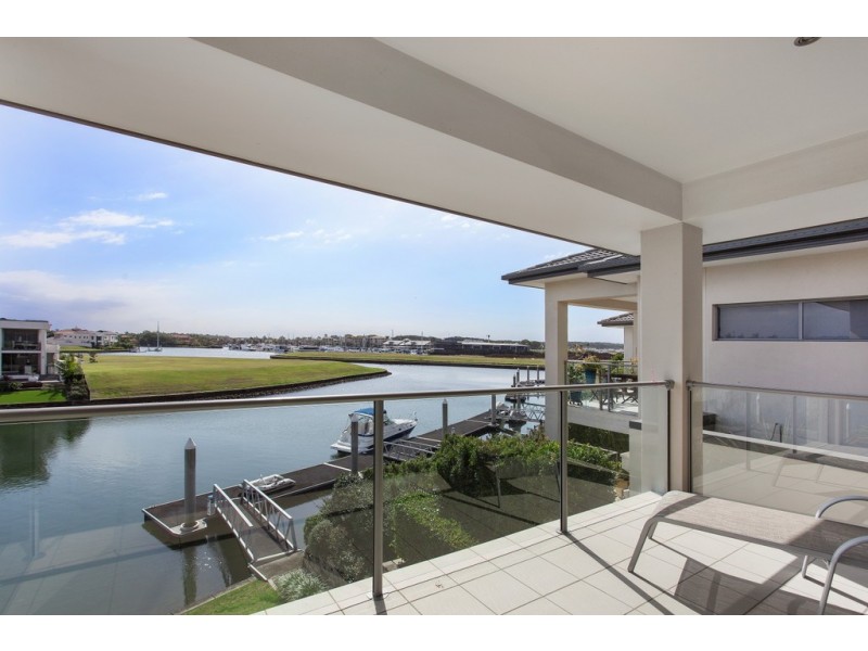 2241 GLENGALLON WAY, Hope Island QLD 4212