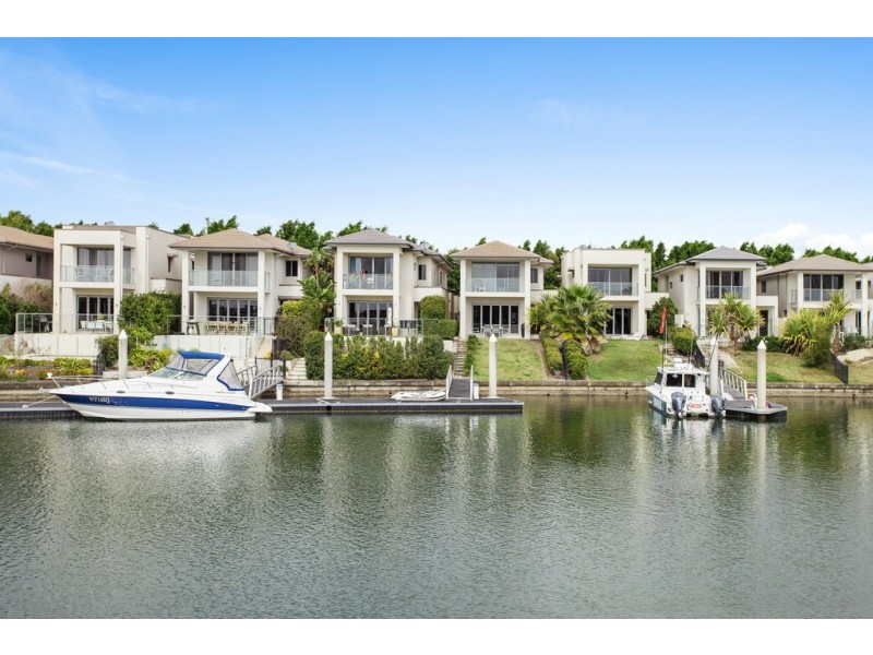 2241 GLENGALLON WAY, Hope Island QLD 4212