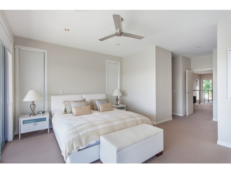 2241 GLENGALLON WAY, Hope Island QLD 4212