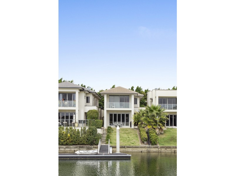 2241 GLENGALLON WAY, Hope Island QLD 4212