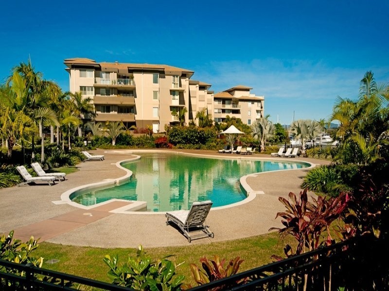 1744/1 RIALTO QUAY DRIVE, Hope Island QLD 4212