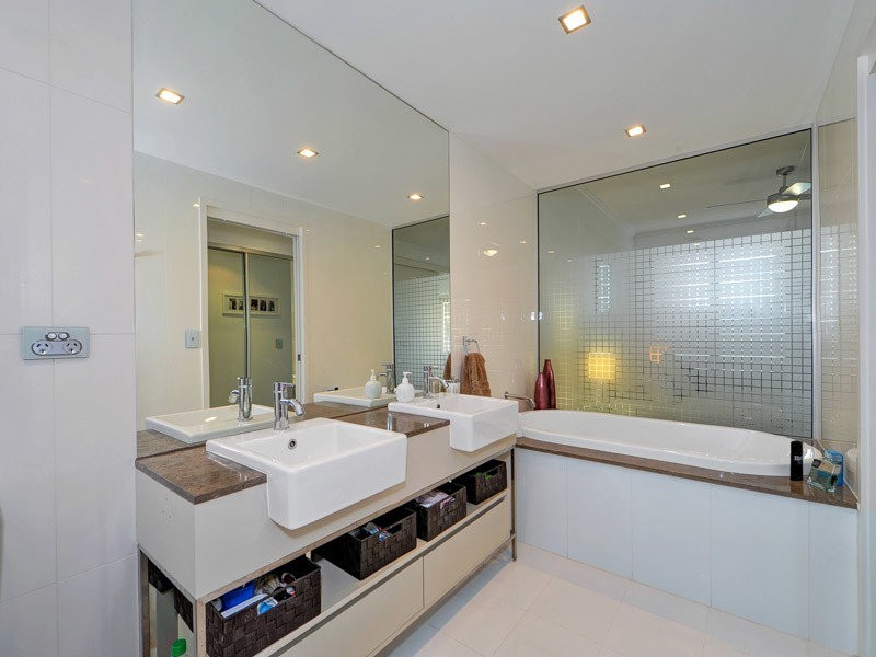 1744/1 RIALTO QUAY DRIVE, Hope Island QLD 4212